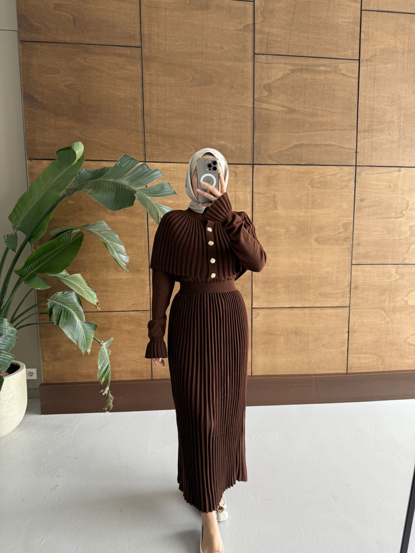 Pelerin Detaylı Triko Elbise Kahverengi