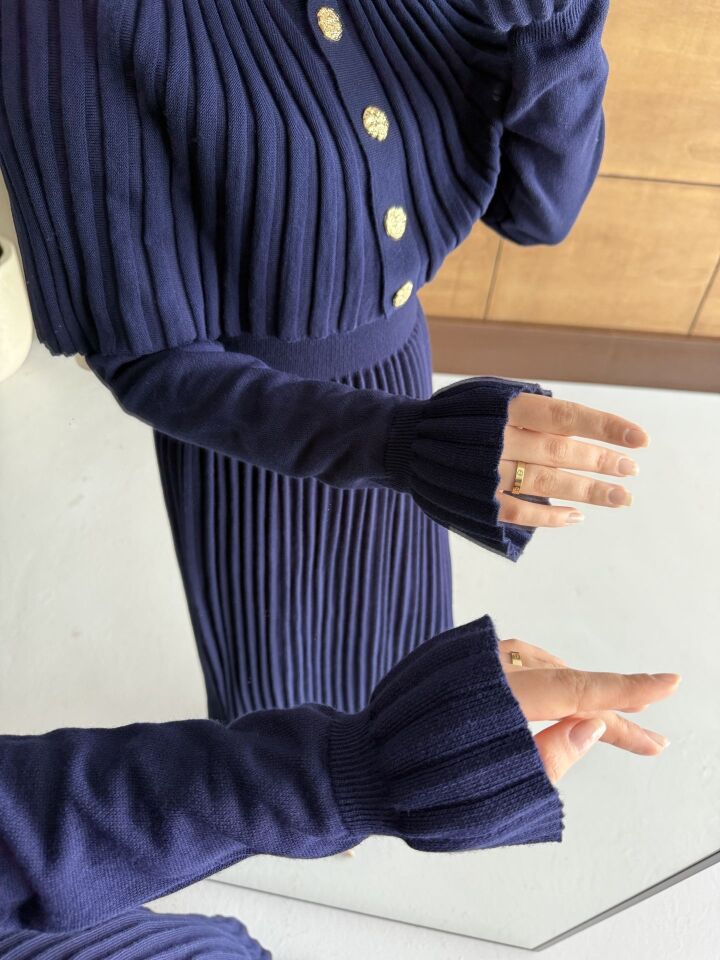 Pelerin Detaylı Triko Elbise Lacivert