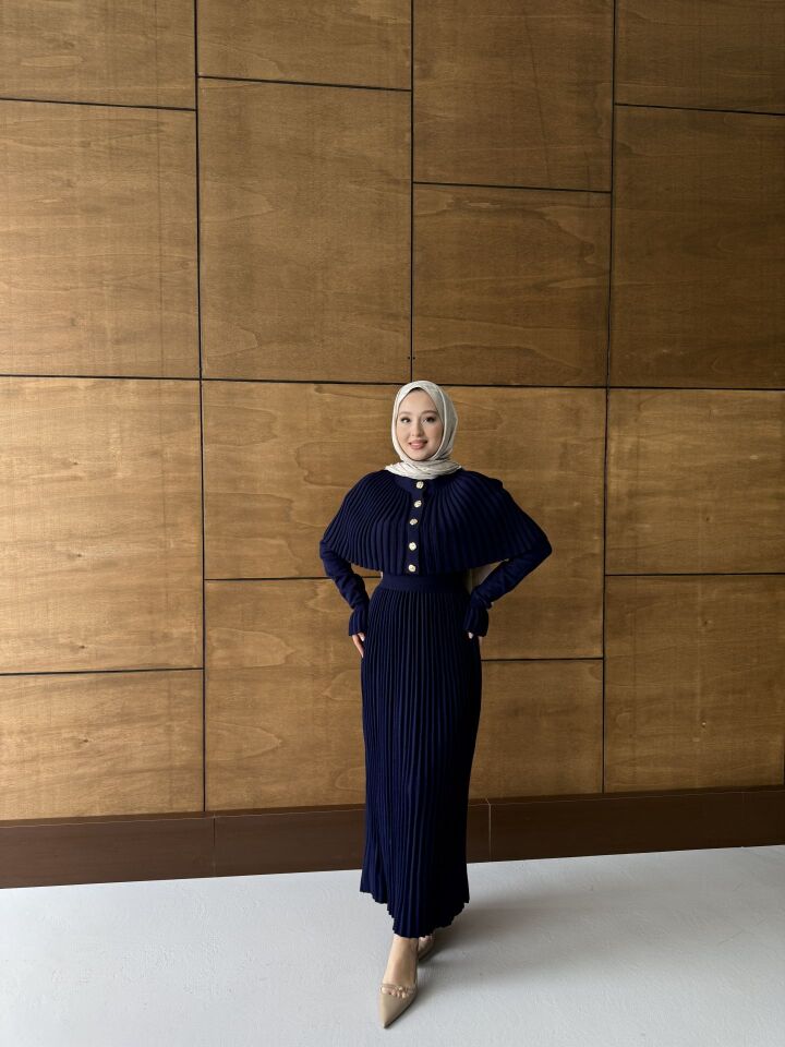 Pelerin Detaylı Triko Elbise Lacivert