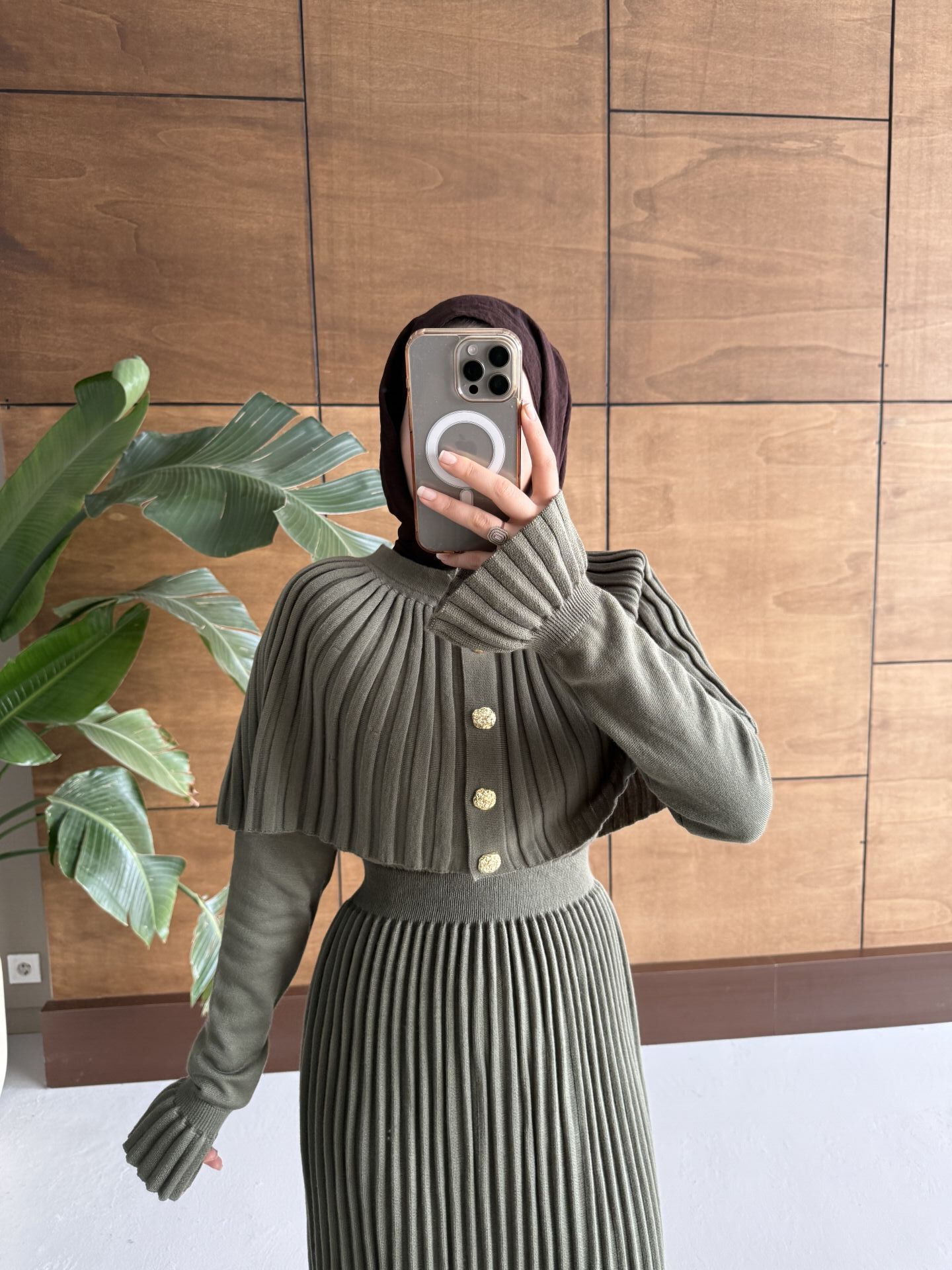 Pelerin Detaylı Triko Elbise Haki