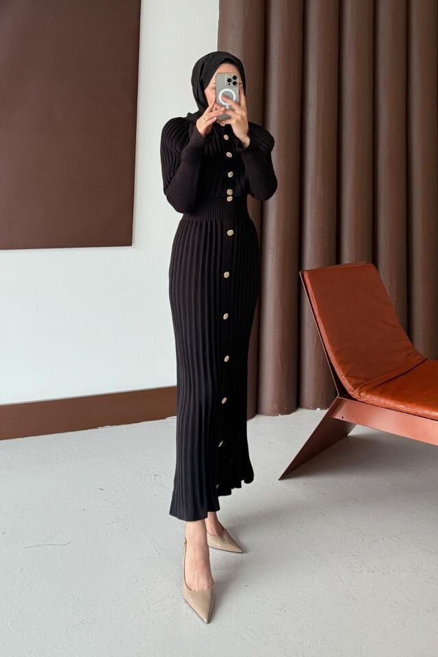 Düğme Detaylı Pelerinli Elbise Siyah
