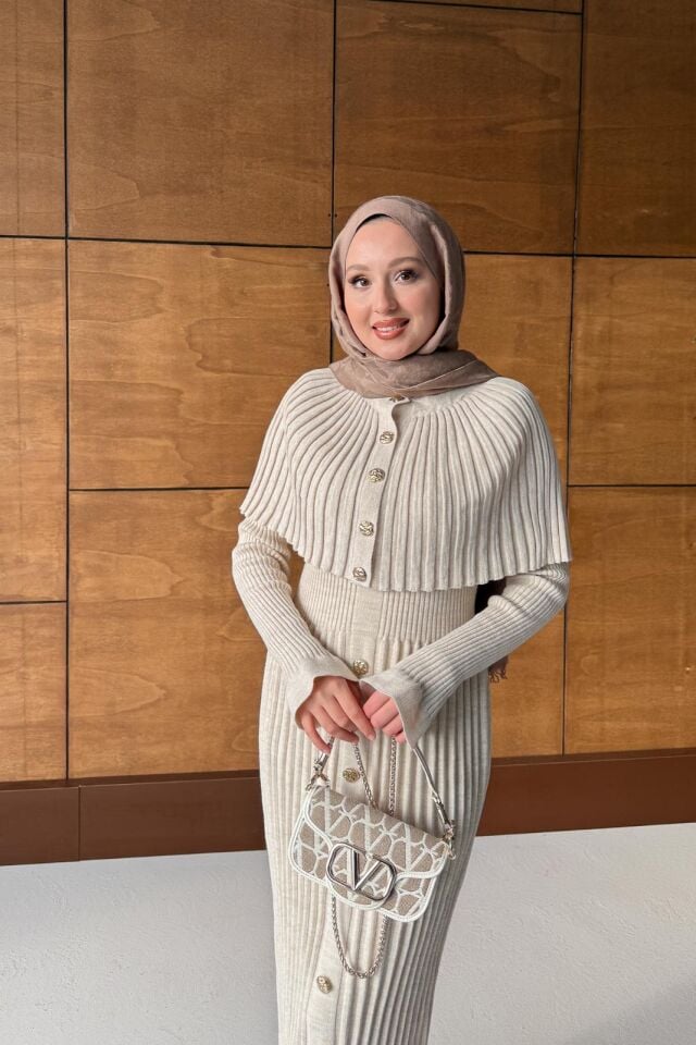 Düğme Detaylı Pelerinli Elbise Taş