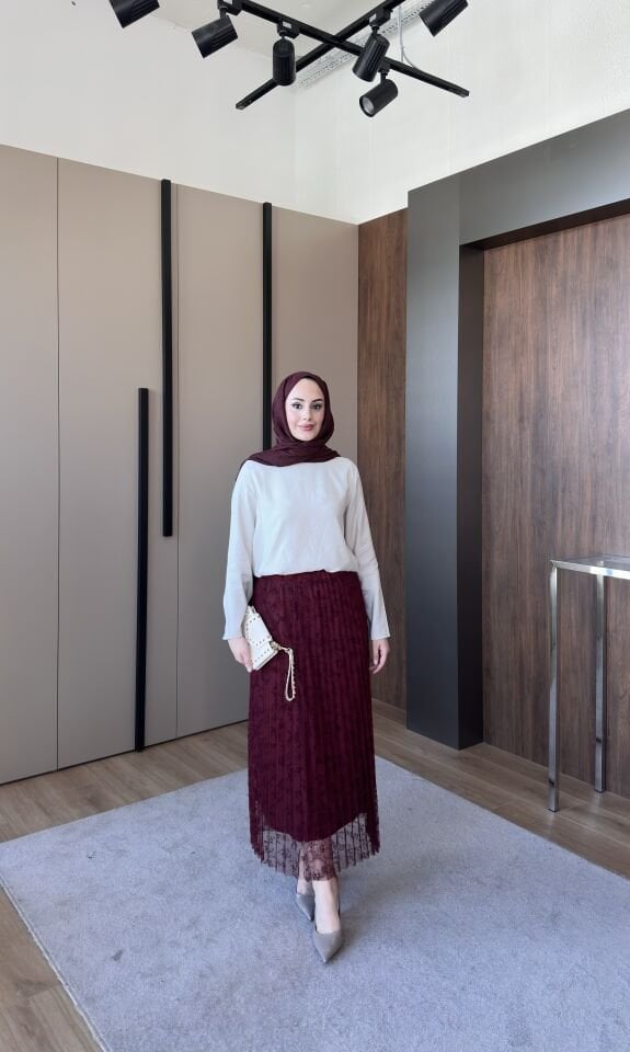 Düz Dantelli Etek Bordo