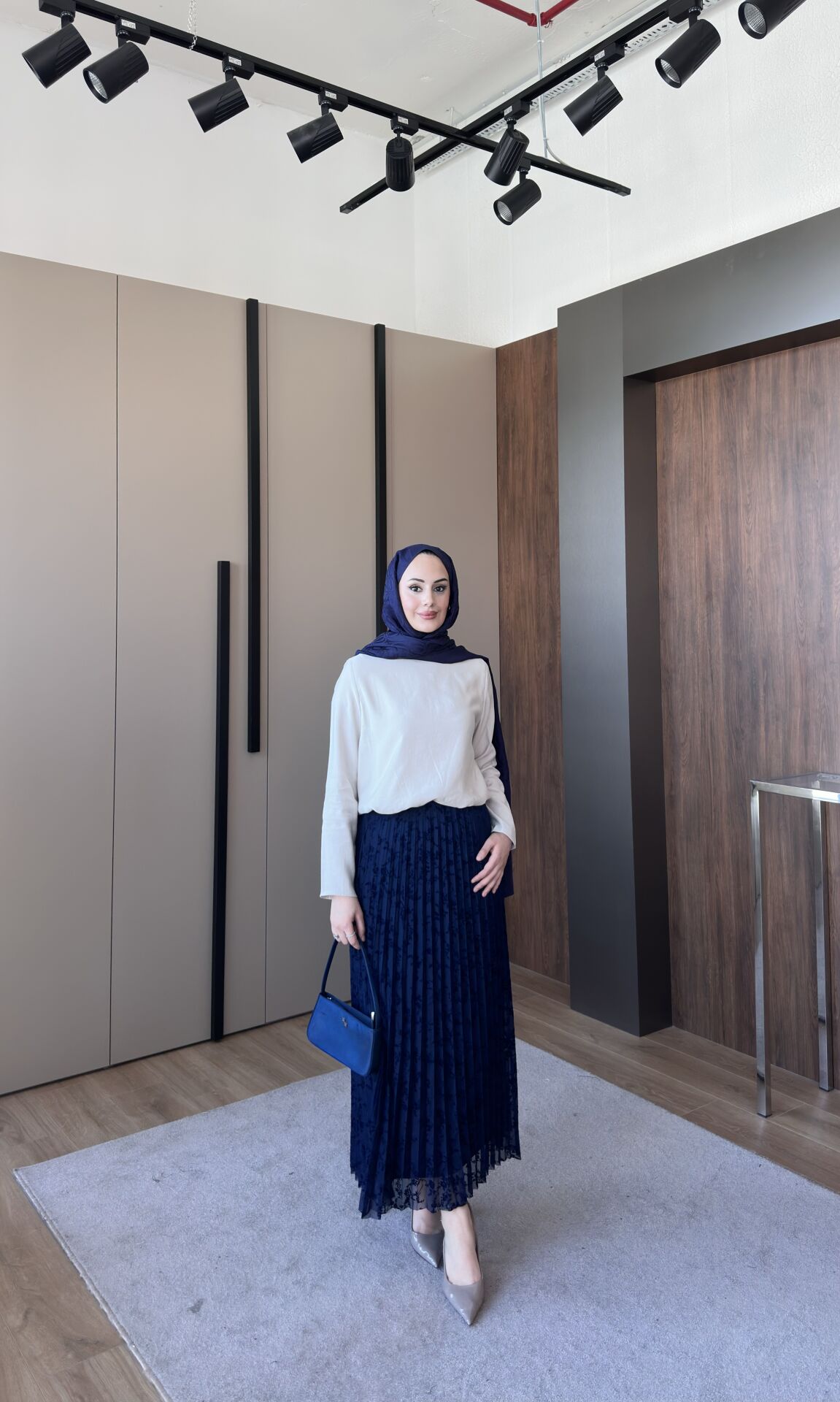 Düz Dantelli Etek Lacivert