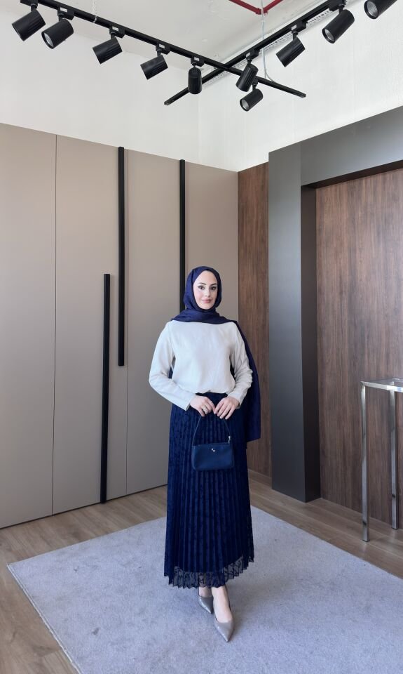 Düz Dantelli Etek Lacivert