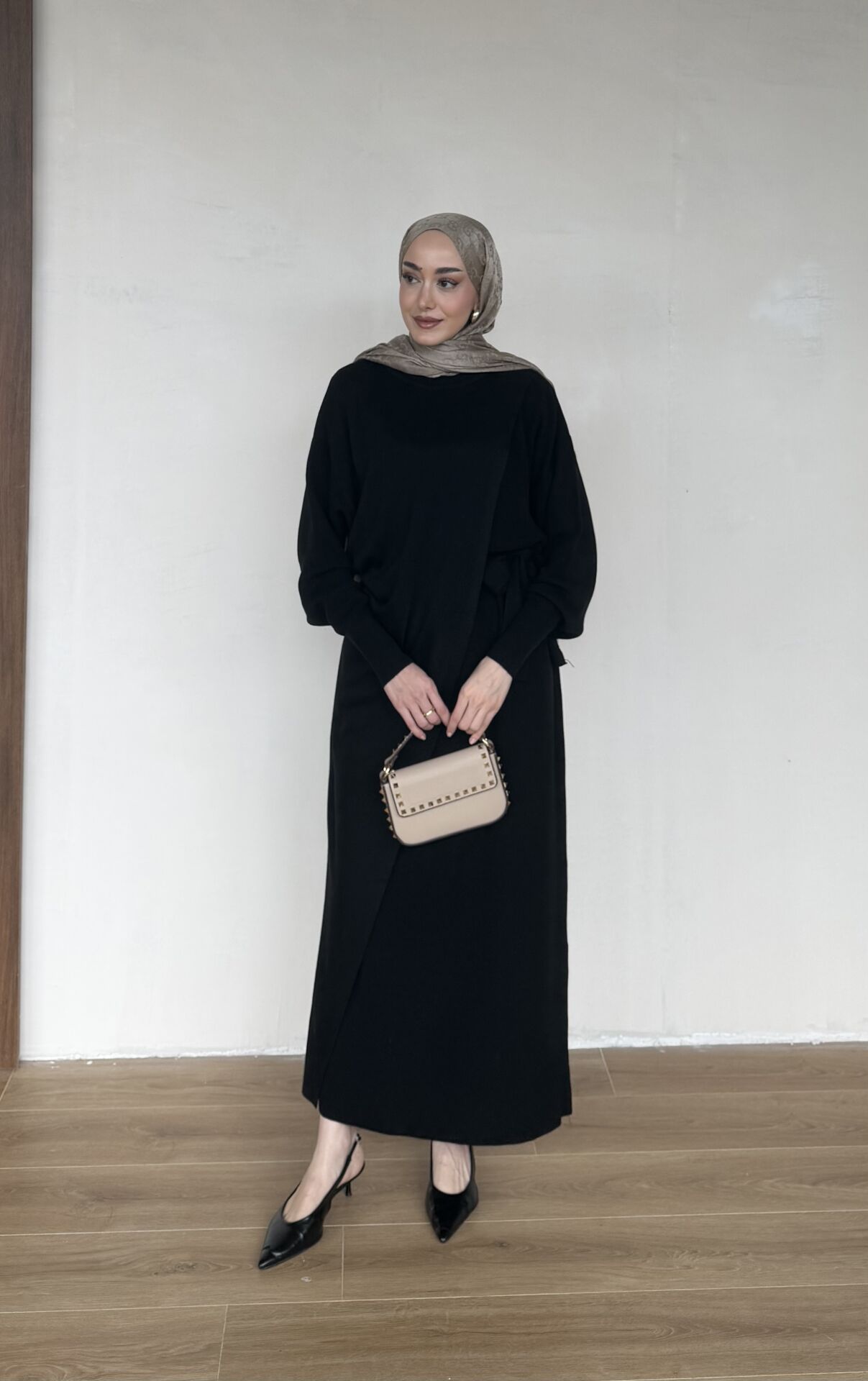 Kuşaklı Dokuma Detaylı Uzun Elbise Siyah